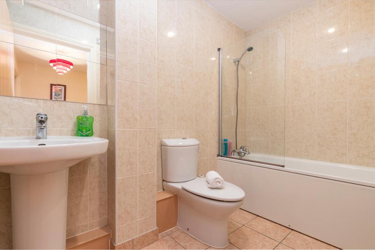 Oakstays Quayside Apartment เกทส์เฮด ภายนอก รูปภาพ